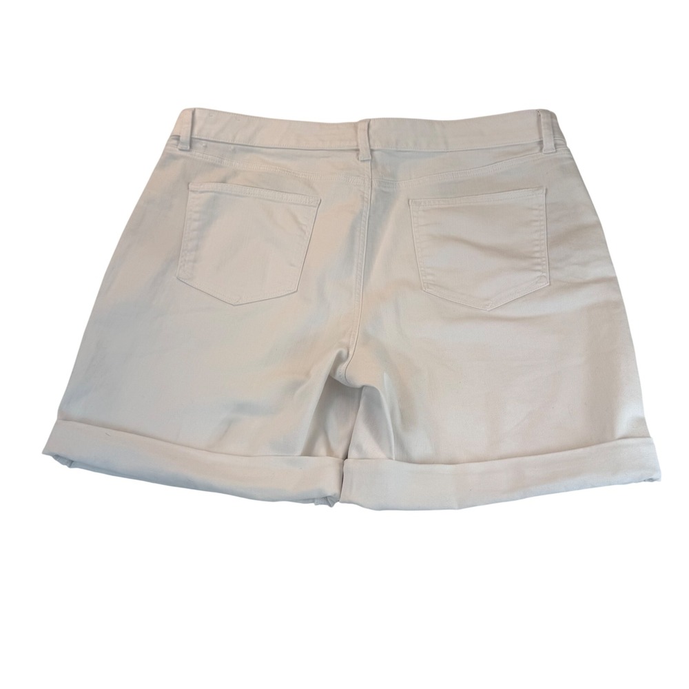 Talbots Girlfriend Denim Shorts 16 White 9" Inseam Stretch Cuffed Mid Rise - Picture 2 of 12